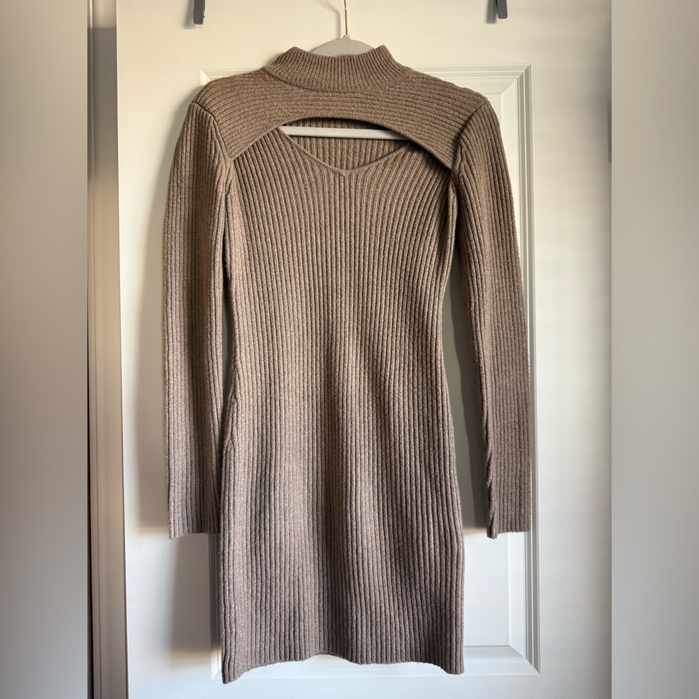 Olive & Oak Tan Long Sleeve Ribbed Dress - Picture 2 of 3